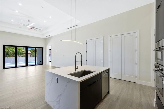 1297 Trail Terrace DR, Naples, FL 34103