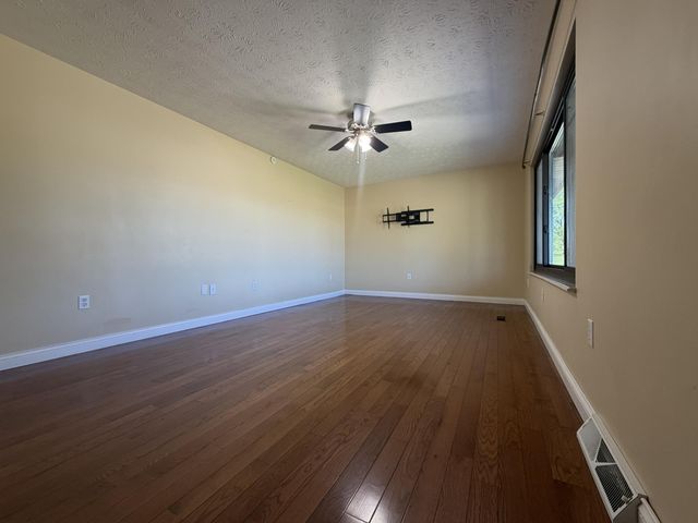 411 Boat Dock Road, Somerset, KY 42501