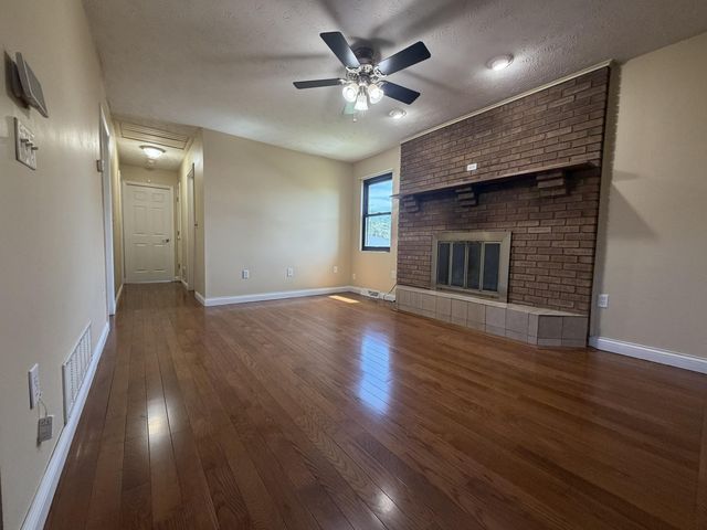 411 Boat Dock Road, Somerset, KY 42501