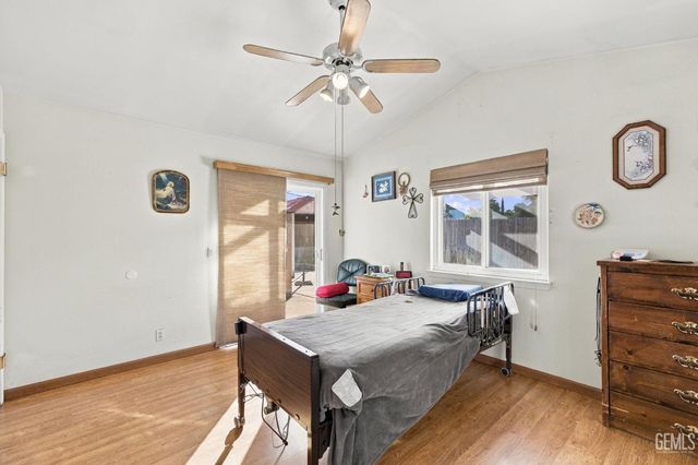6217 Castle Cary Drive, Bakersfield, CA 93306