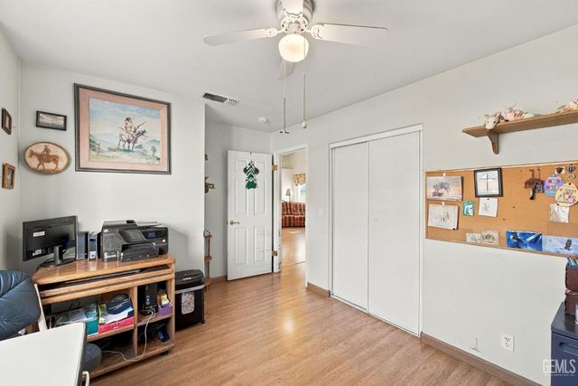 6217 Castle Cary Drive, Bakersfield, CA 93306