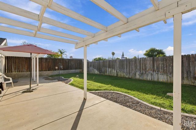 6217 Castle Cary Drive, Bakersfield, CA 93306