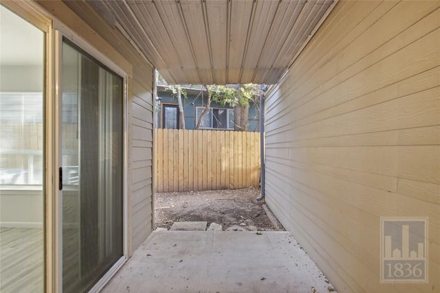 1514 Parker LN 102, Austin, TX 78741