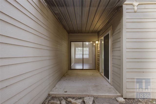 1514 Parker LN 102, Austin, TX 78741