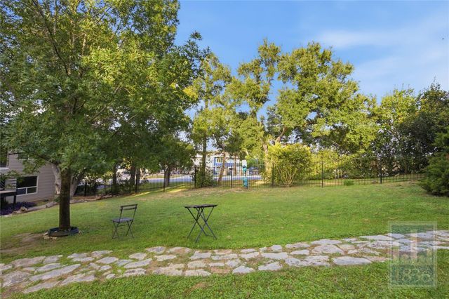 1514 Parker LN 102, Austin, TX 78741