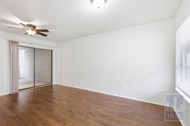 1514 Parker LN 102, Austin, TX 78741