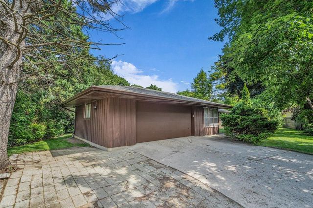 8630 W Peck COURT, Milwaukee, WI 53225