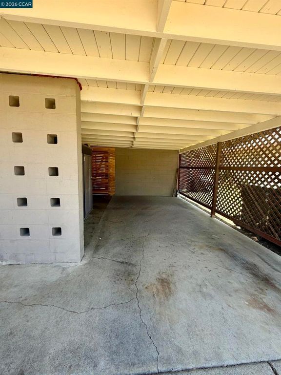 Image 10 of property listing at 1521 Empire, Fairfield, CA 94533
