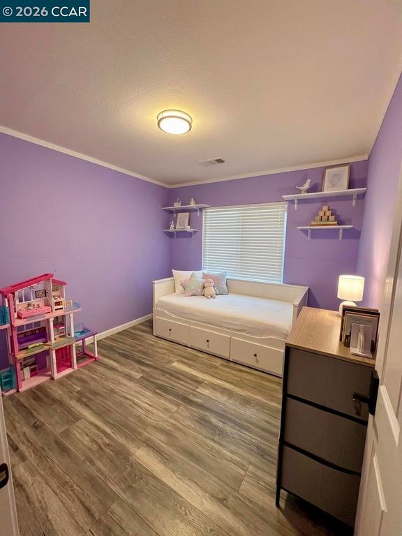 Image 7 of property listing at 1521 Empire, Fairfield, CA 94533