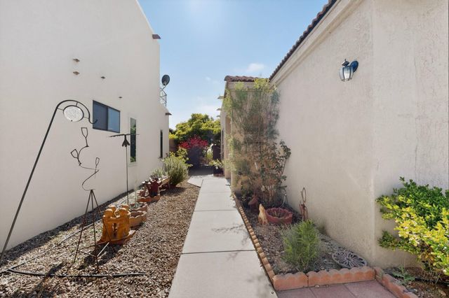 331 Serenity Court SE, Albuquerque, NM 87123