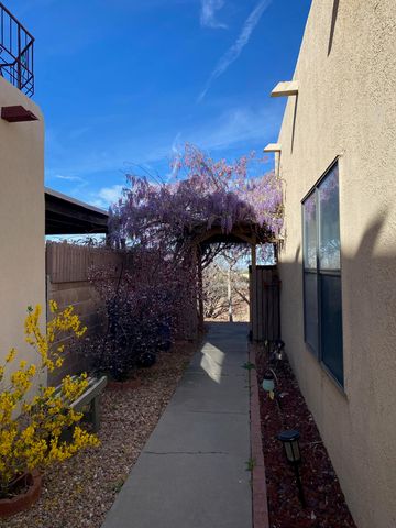 331 Serenity Court SE, Albuquerque, NM 87123