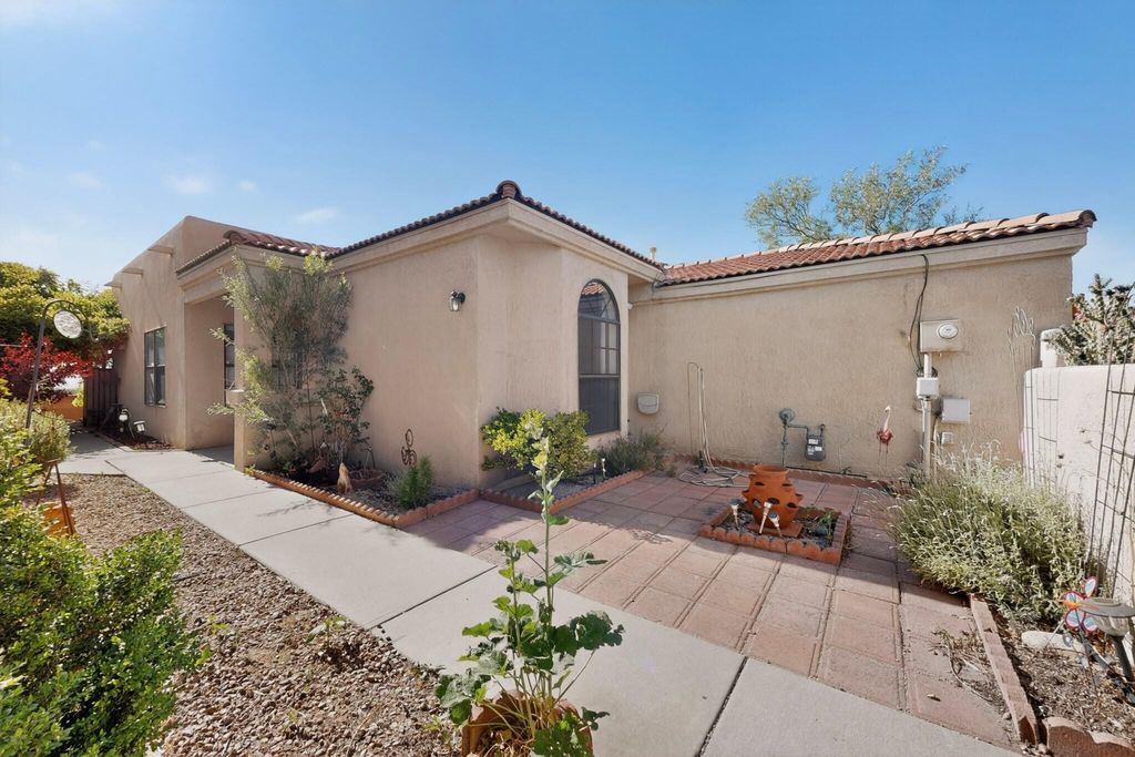 331 Serenity Court SE, Albuquerque, NM 87123