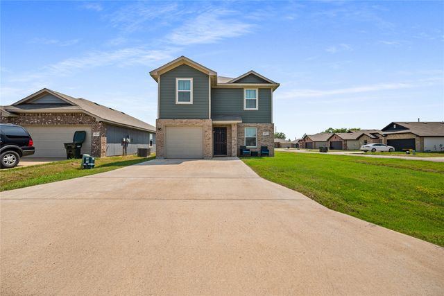 452 Bobbie Street, Mabank, TX 75147
