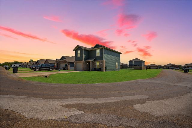 452 Bobbie Street, Mabank, TX 75147