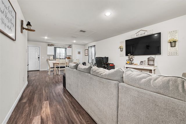 452 Bobbie Street, Mabank, TX 75147