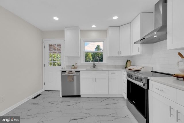 10806 OLD BROOK RD, Spotsylvania, VA 22553