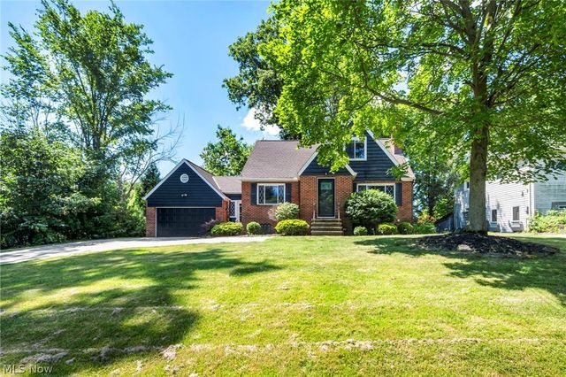 6524 E Pleasant Valley Road, Independence, OH 44131