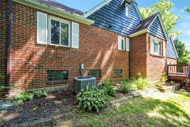 6524 E Pleasant Valley Road, Independence, OH 44131