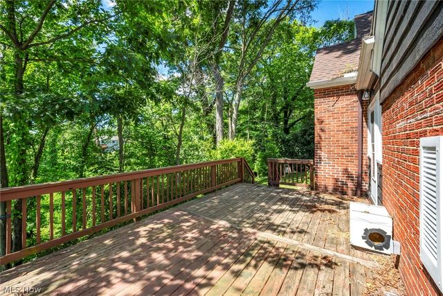 6524 E Pleasant Valley Road, Independence, OH 44131