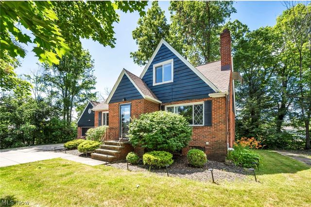 6524 E Pleasant Valley Road, Independence, OH 44131
