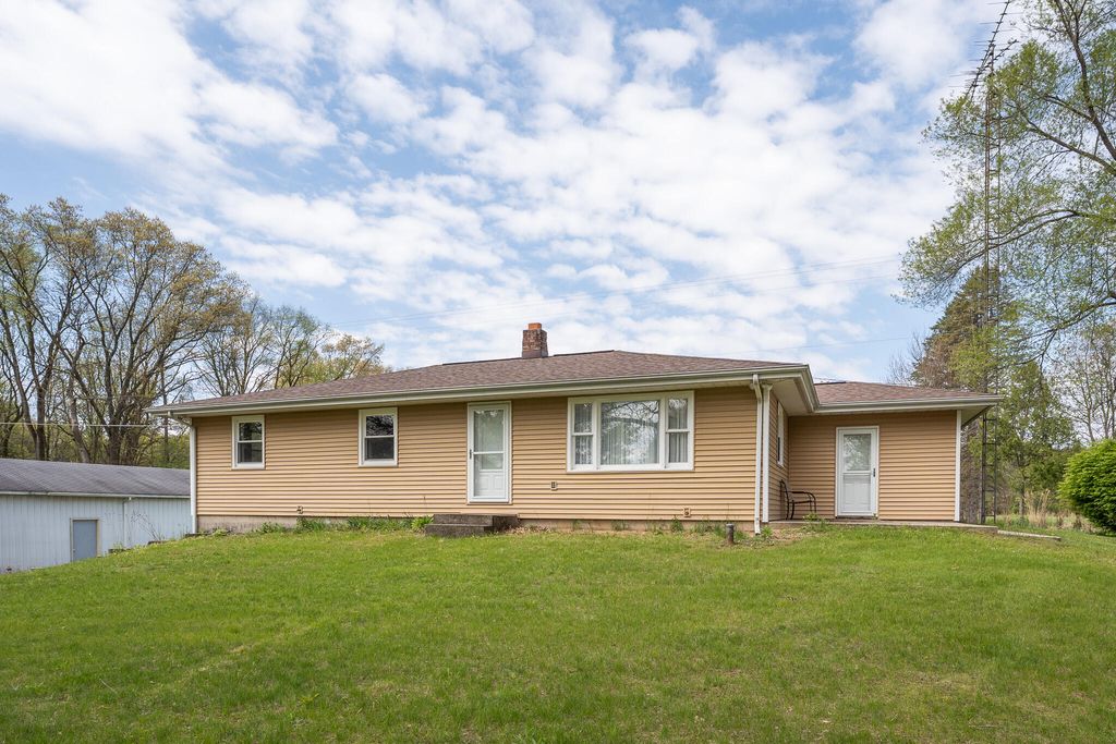 7222 S 3rd Street, Texas Twp, MI 49071
