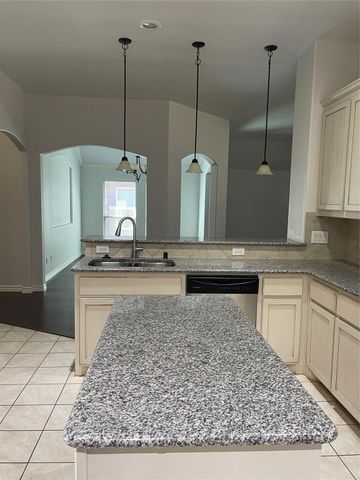 816 Cypress Hill Drive, Little Elm, TX 75068