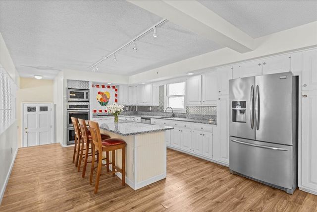 109 Juniper Ridge, Shelburne, VT 05445