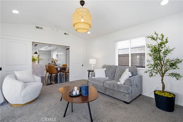 8142 San Mateo, Buena Park, CA 90620