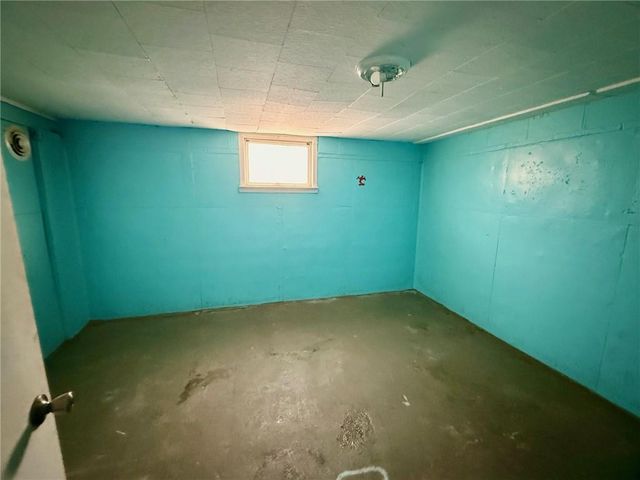 422 S Laura Street, Maryville, MO 64468