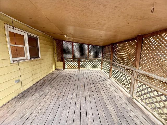 422 S Laura Street, Maryville, MO 64468