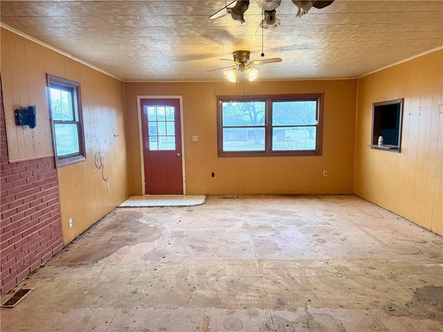 422 S Laura Street, Maryville, MO 64468