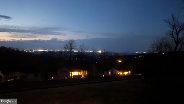 126 CLIFFSIDE RD, Linden, VA 22642