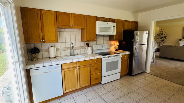 1772 San Luis Avenue, Mountain View, CA 94043