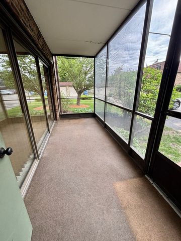 9168 South Road A, Palos Hills, IL 60465