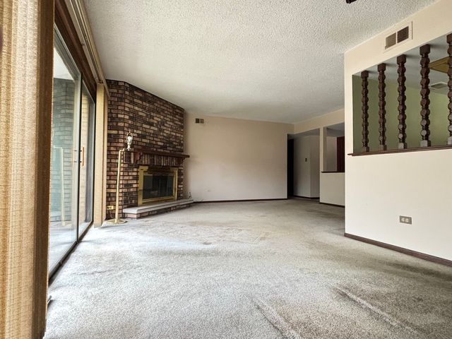 9168 South Road A, Palos Hills, IL 60465