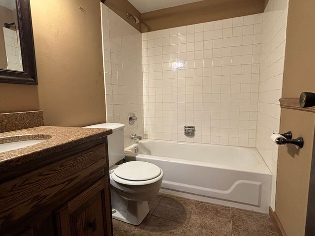 9168 South Road A, Palos Hills, IL 60465