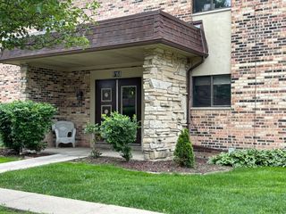 9168 South Road A, Palos Hills, IL 60465