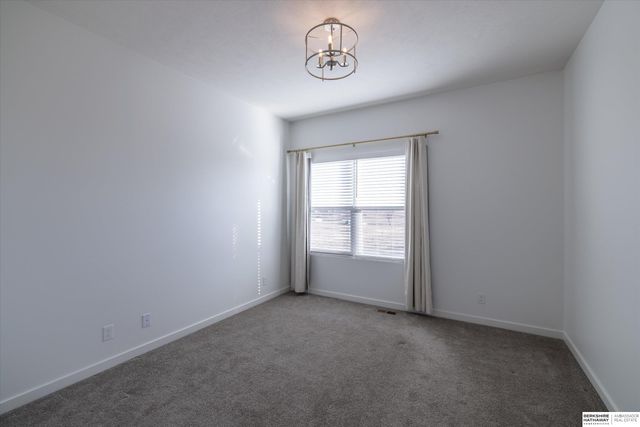 4406 S 212th Street, Omaha, NE 68022