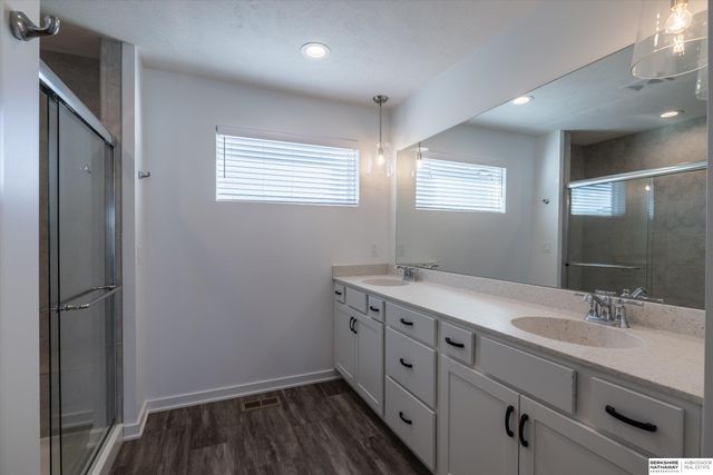 4406 S 212th Street, Omaha, NE 68022