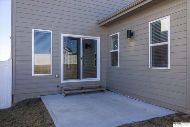 4406 S 212th Street, Omaha, NE 68022