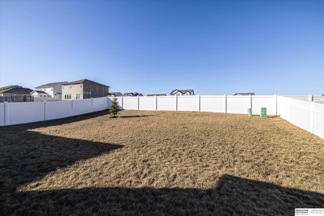 4406 S 212th Street, Omaha, NE 68022