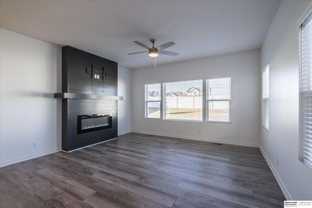 4406 S 212th Street, Omaha, NE 68022