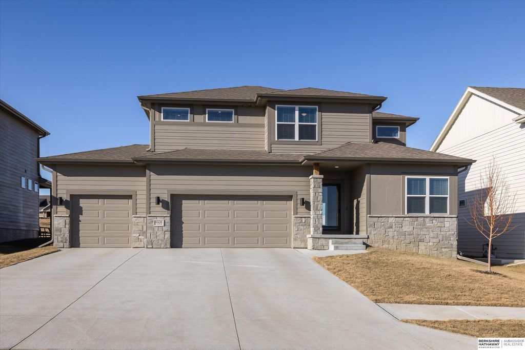 4406 S 212th Street, Omaha, NE 68022