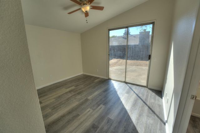 8778 Clay Glen Way, Elk Grove, CA 95758