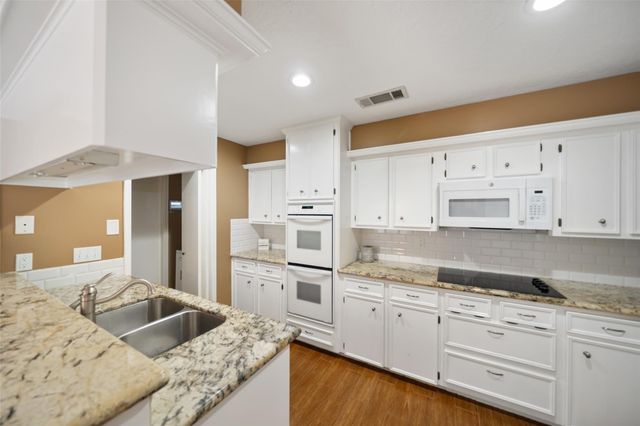 11906 Stillwater Drive, Houston, TX 77070