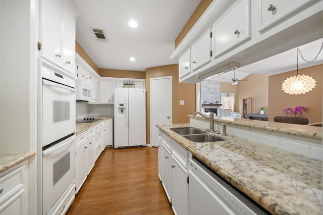 11906 Stillwater Drive, Houston, TX 77070