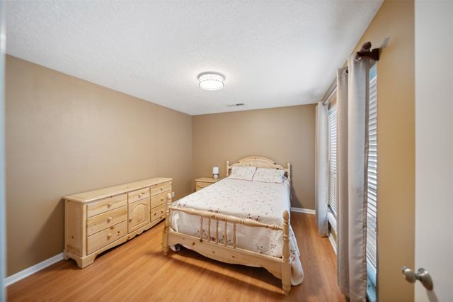 11906 Stillwater Drive, Houston, TX 77070