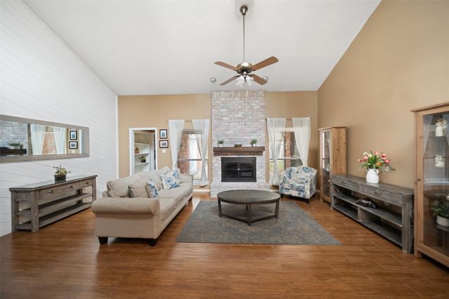 11906 Stillwater Drive, Houston, TX 77070