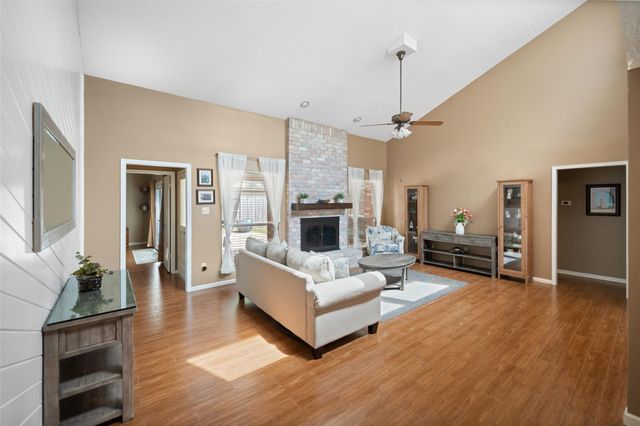 11906 Stillwater Drive, Houston, TX 77070