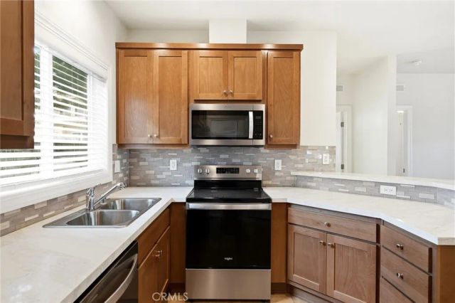 7317 Kelvin Avenue, Winnetka, CA 91306